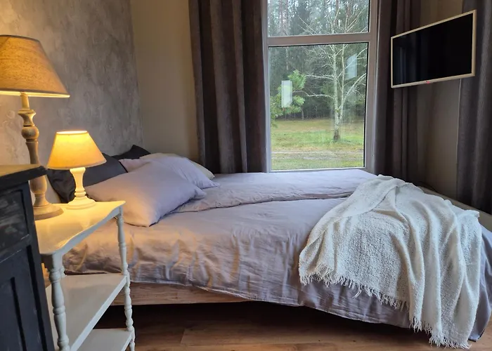 Mellene 1 Bedroom House In Nature & Hot Tube