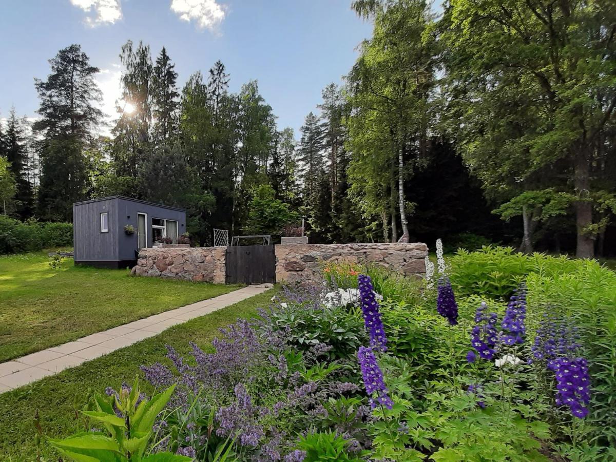 Mellene 1 Bedroom House In Nature & Hot Tube Holiday home