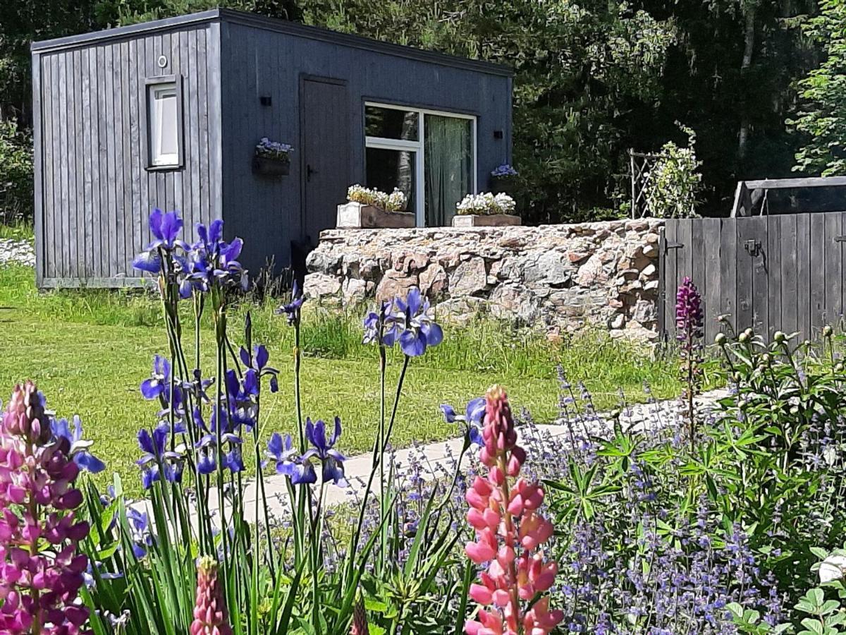 Mellene 1 Bedroom House In Nature & Hot Tube Holiday home *
