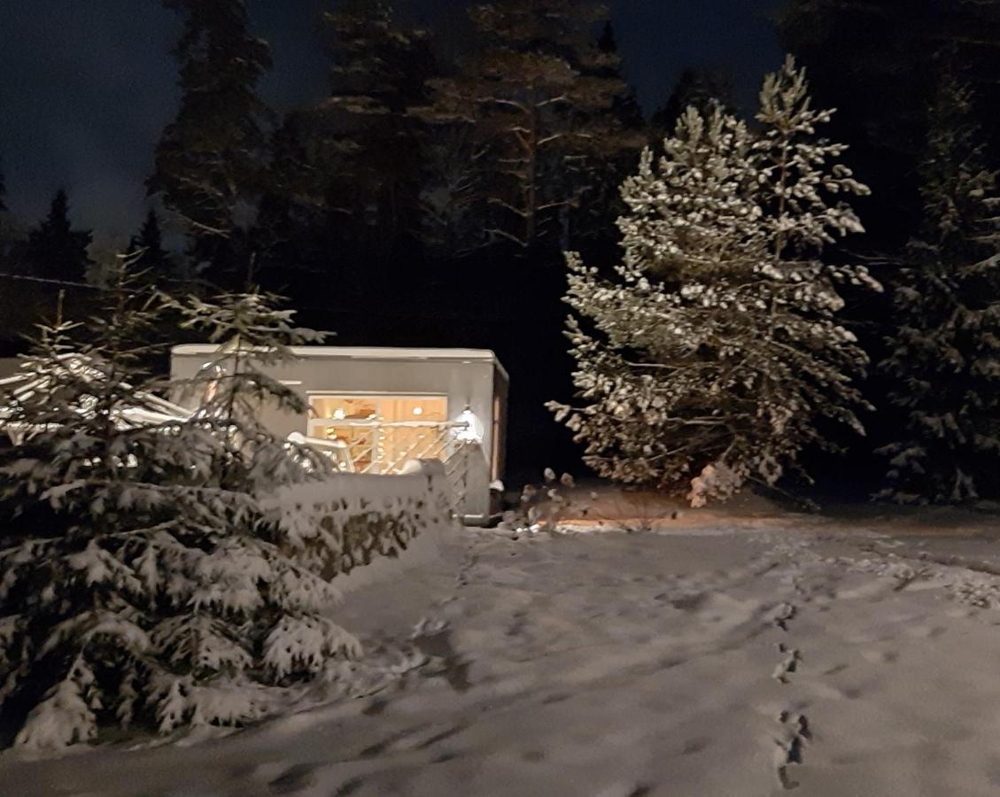Mellene 1 Bedroom House In Nature & Hot Tube *