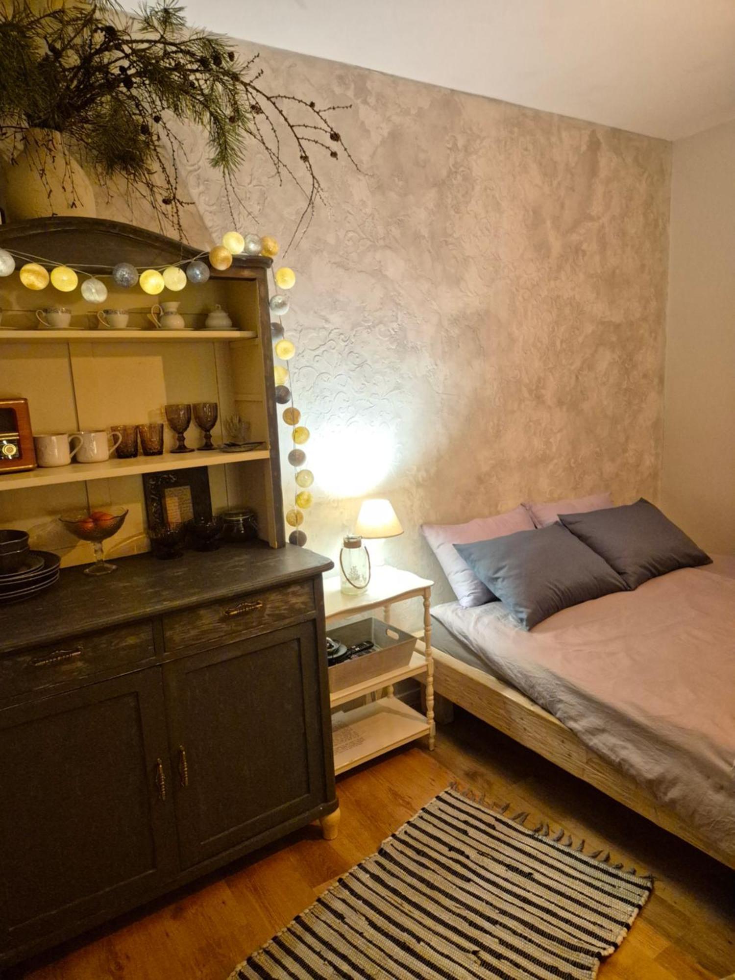 Mellene 1 Bedroom House In Nature & Hot Tube Holiday home *
